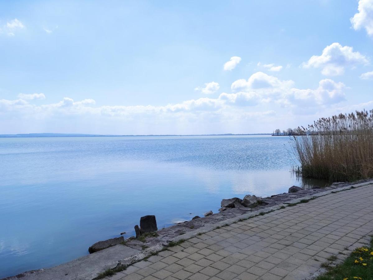 Royal Relax Apartman Keszthely Extérieur photo